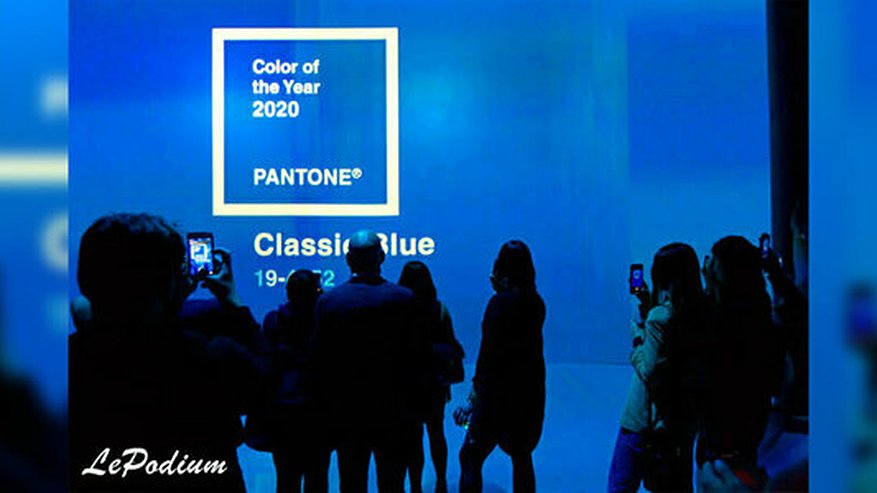 Синий признан самым актуальным цветом 2020 года
