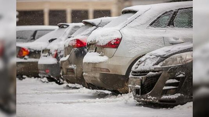 Главная картинка новости: В столице Урала запретят останавливаться еще на трех улицах