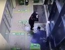 В Екатеринбурге посетитель ТРЦ случайно сорвал батарею в отделении банка
