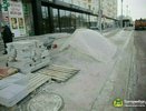 "Жизненно важно закончить в сроки": Высокинский проехался по тротуарам, на которых затянулся ремонт