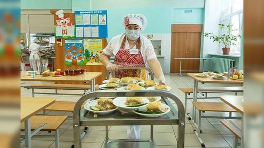 Главная картинка новости: Высокинский утвердил нормативы на бесплатные школьные обеды в новом учебном году
