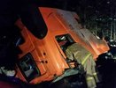 "Оторвало кабины": на трассе под Екатеринбургом два грузовика столкнулись лоб в лоб