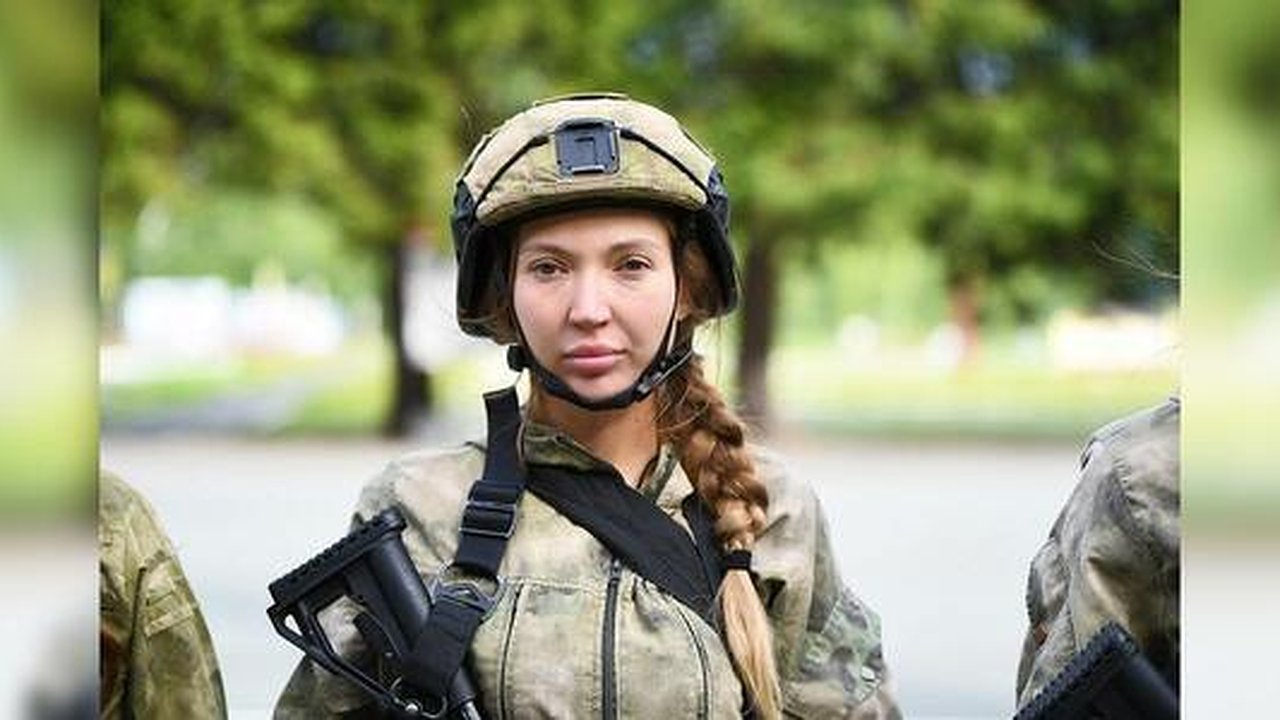 Главная картинка новости: Екатеринбурженка, несмотря на травму колена, прошла в финал реалити-сериала "Солдатки. Спецназ"