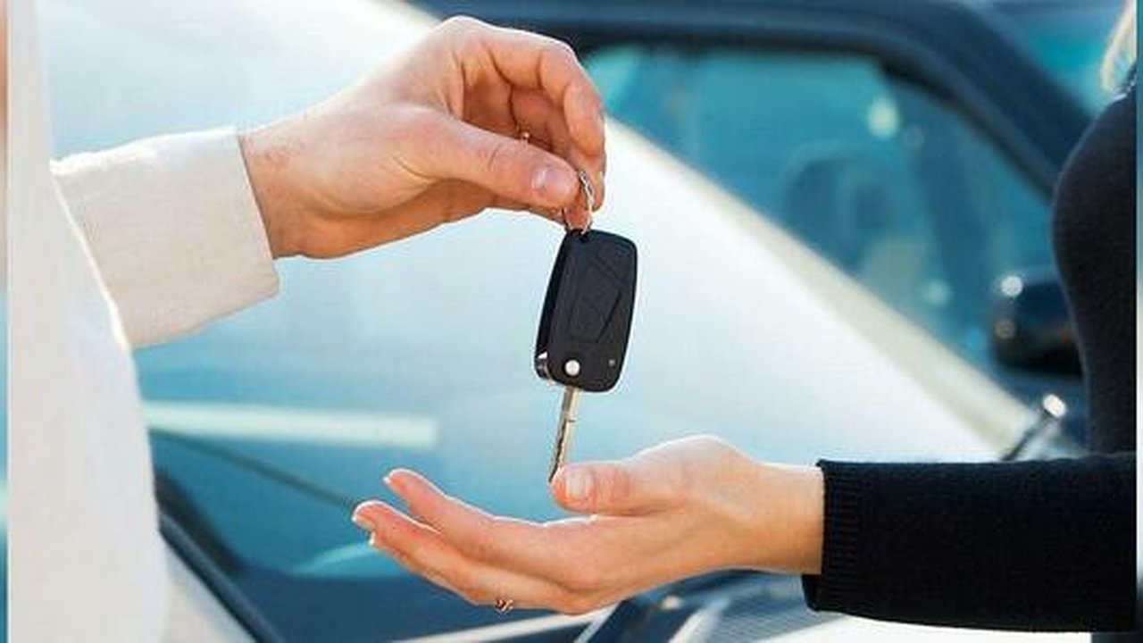 Главная картинка новости: Почему выгодней арендовать авто, а не покупать