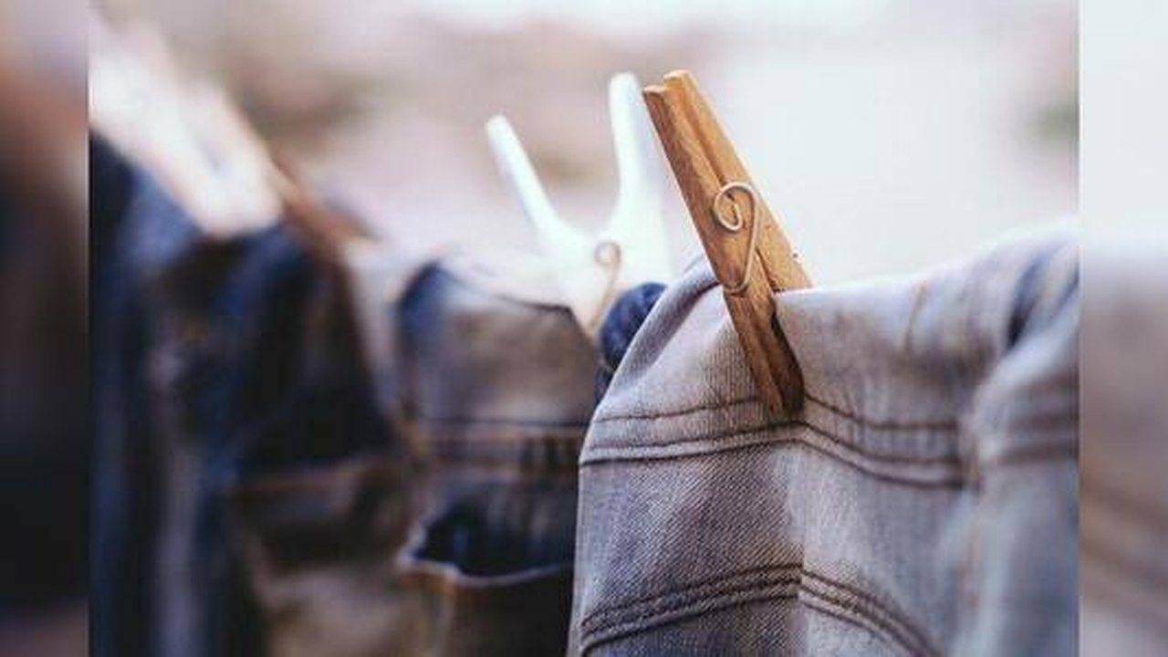 Главная картинка новости: Екатеринбуржец отсудил у химчистки 240 тысяч за испорченный сарафан