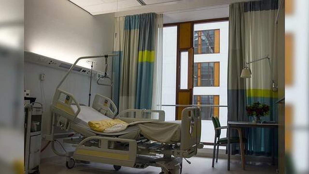 Главная картинка новости: В Екатеринбурге пенсионерка умерла через два часа после выписки из ЦГБ №20