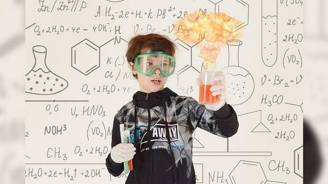 Главная картинка новости: Бесплатная экскурсия на трамвае и научные шоу: Екатеринбург отметит День чтения