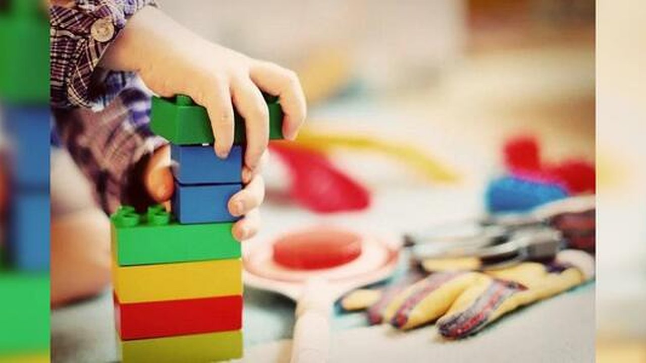 Главная картинка новости: В екатеринбургском детсаду малышей кормили просроченными продуктами