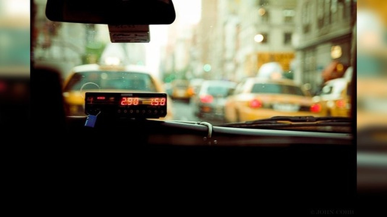 Главная картинка новости: "Унизительная поездка": в Екатеринбурге разгорелся скандал с водителем такси Uber