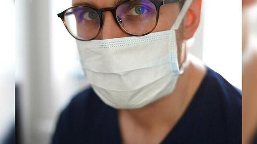 Главная картинка новости: Коронавирусом заразились еще 76 свердловчан