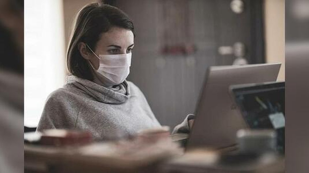 Главная картинка новости: Свердловчане смогут узнать результаты теста на Covid-19 через "Госуслуги"