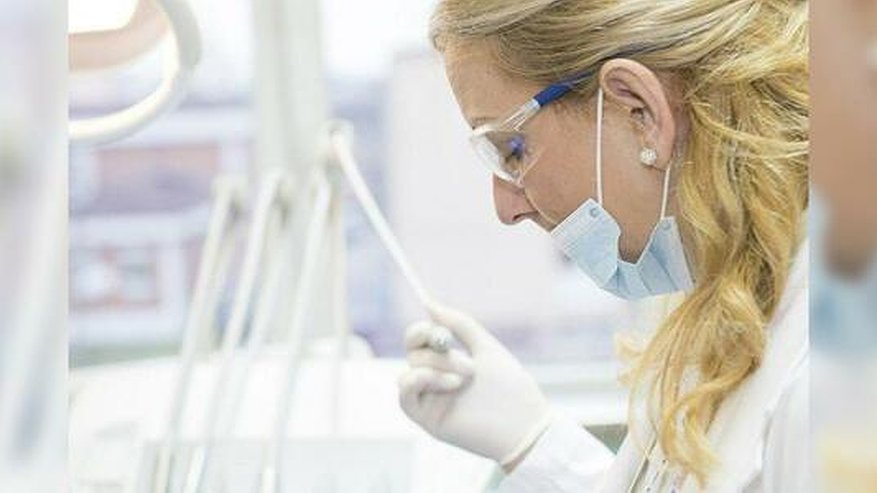 Главная картинка новости: После прилета из Китая появились симптомы: у 11 уральцев заподозрили коронавирус