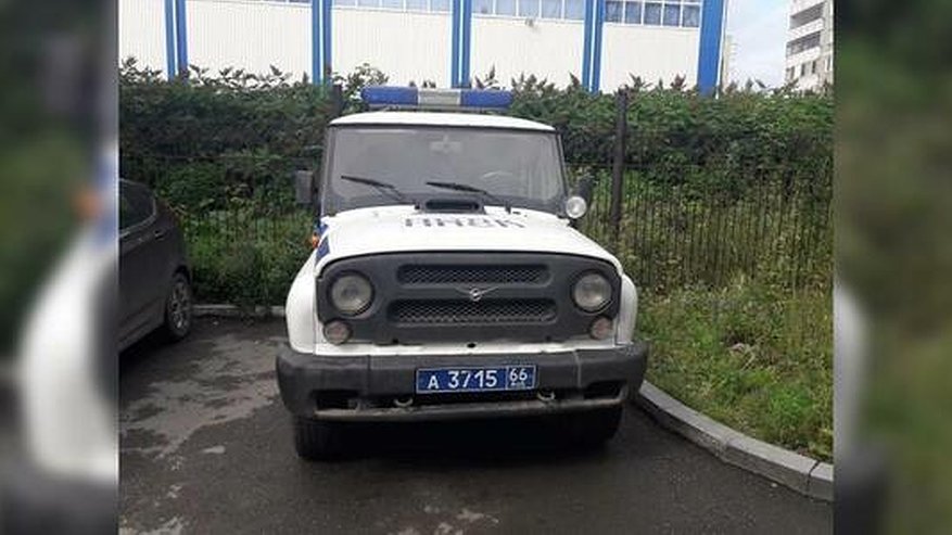 Главная картинка новости: В Екатеринбурге полицейских арестовали по подозрению в изнасиловании девушки