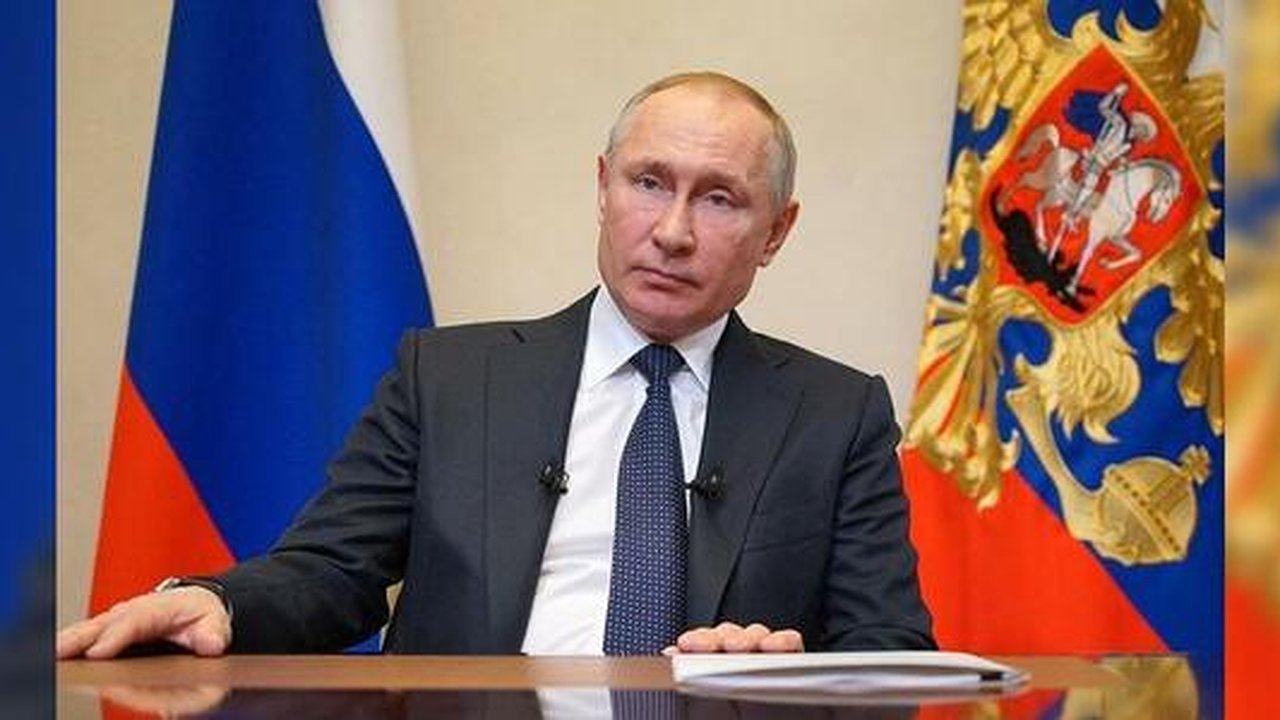 Главная картинка новости: Президент РФ рассказал, как и когда Россия выйдет из режима самоизоляции