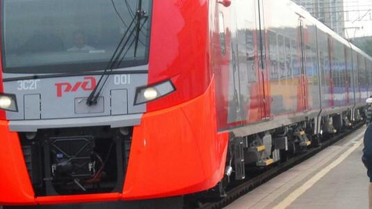 Главная картинка новости: Из Екатеринбурга запустят дополнительные электрички для дачников