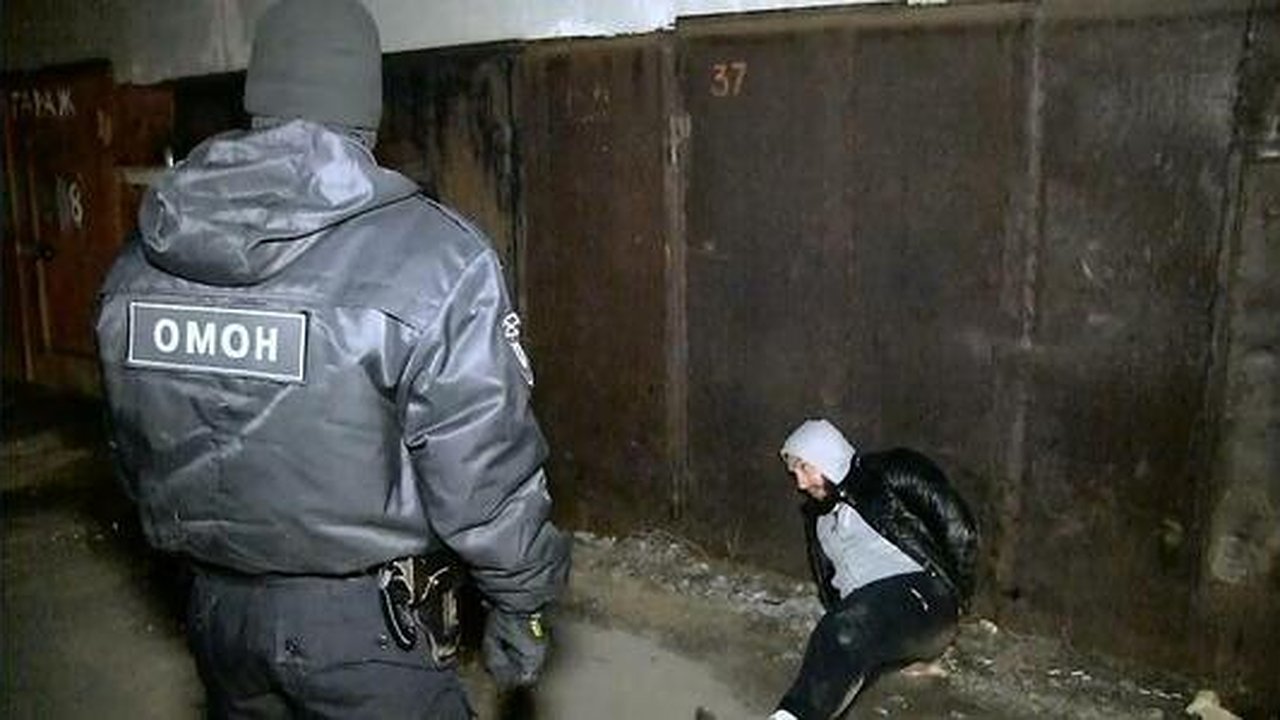 Главная картинка новости: В Екатеринбурге 26-летнему мужчине дали 9 лет тюрьмы за кражу 5 иномарок общей стоимостью 6 млн