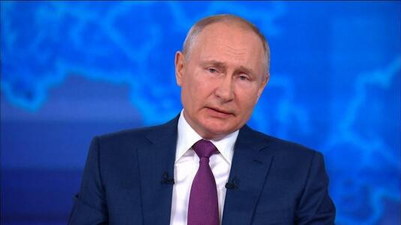 Главная картинка новости: "Буду на печке сидеть": ТОП забавных вопросов Владимиру Путину