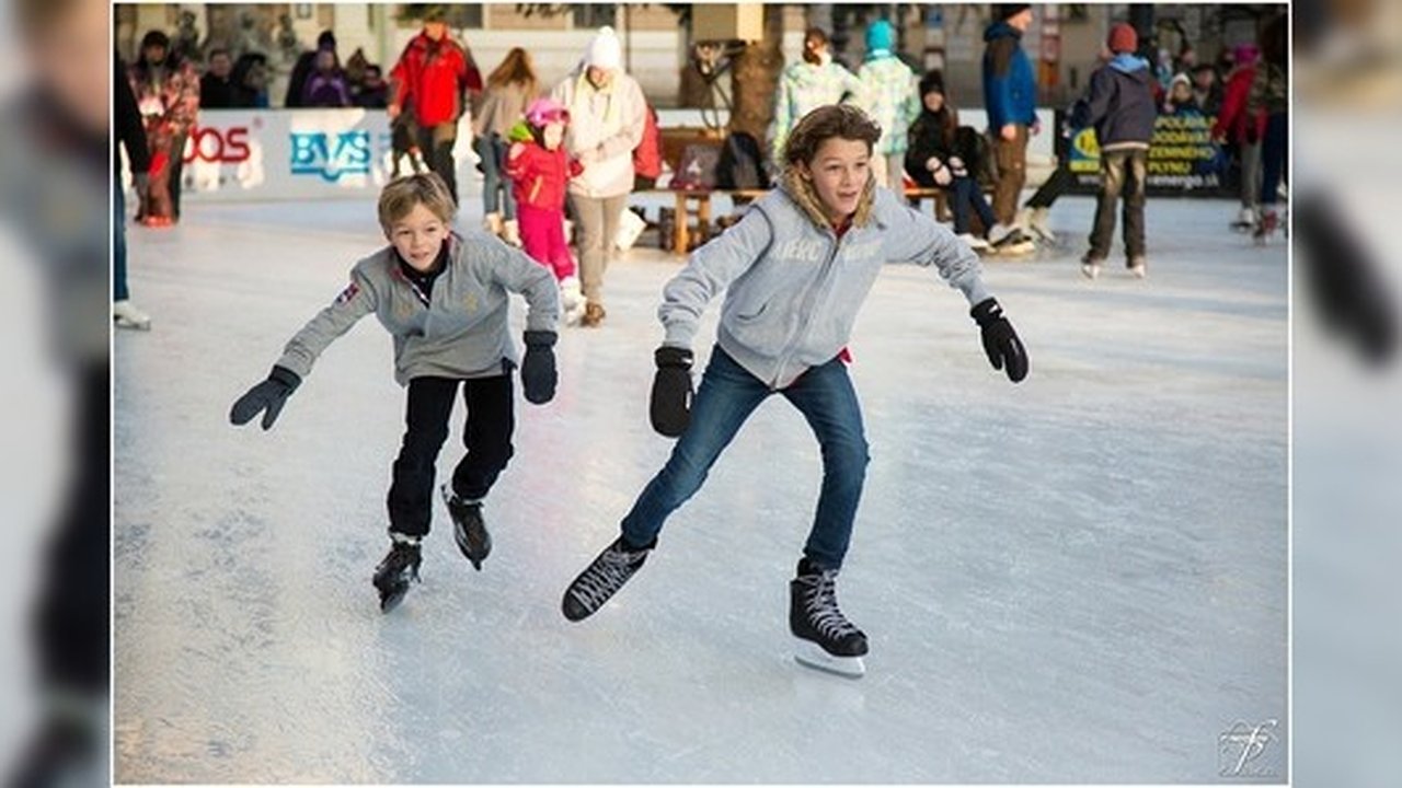 Главная картинка новости: Популярные катки Екатеринбурга в 2020-м году: адреса, цены, часы работы