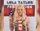 Порнозвезда из Екатеринбурга Лола Тейлор открыла свою порностудию - сканы фото 12 января 2015 года