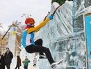 Альпинисты покорили ледовый городок в Екатеринбурге - 12 декабря 2015 года
