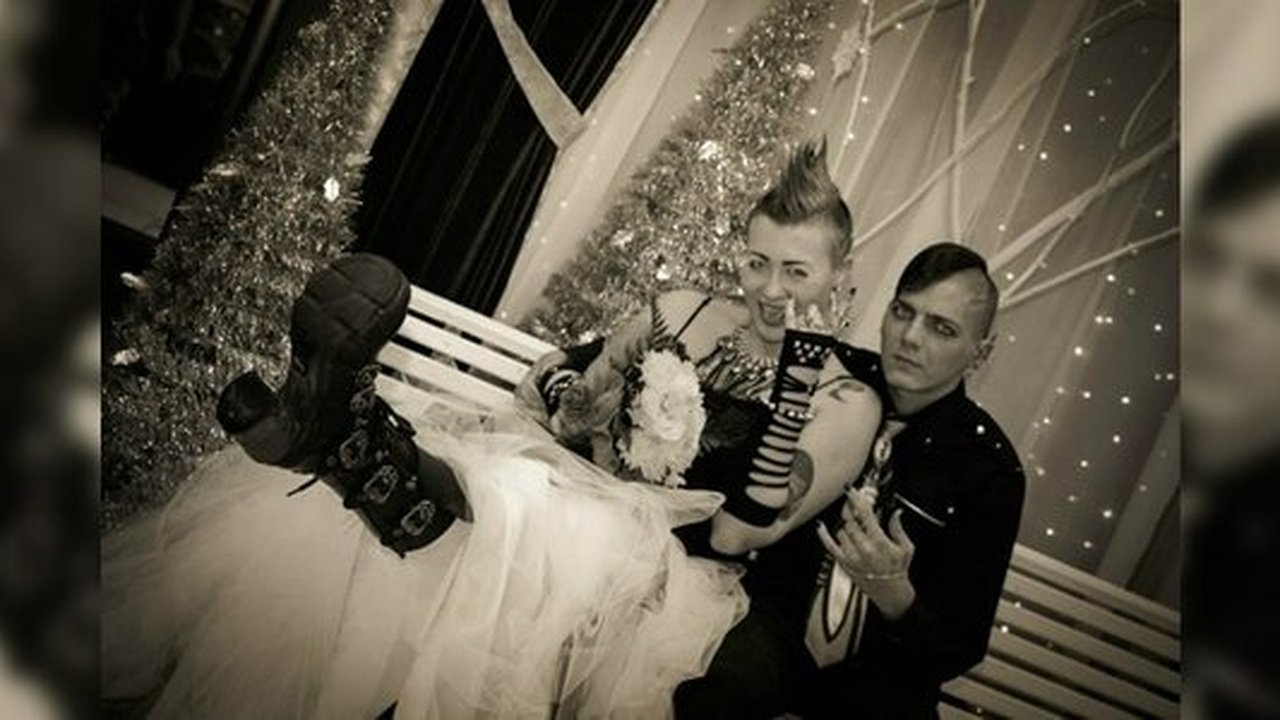 Главная картинка новости: Родители Люцифера из Перми разводятся - 2015 год