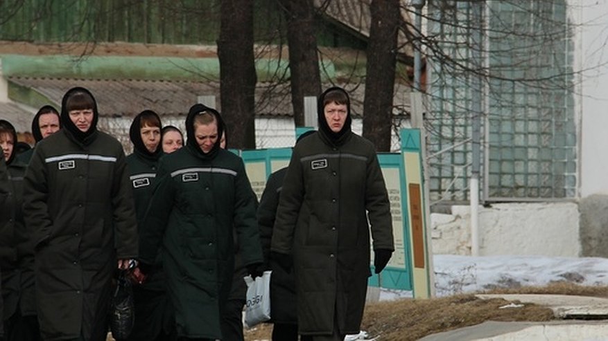 Главная картинка новости: Репортаж из женской колонии Нижнего Тагила: малыши сидят рядом с мамами, осужденными за убийства, наркотики и обман