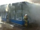 Горит здание на улице Первомайской, 60 в Екатеринбурге -  Новости Екатеринбурга и Свердловской области 25 марта 2015 года