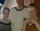 Слепой отец Александр Пухов, воспитывающий в одиночку трех дочек: «На передаче «Прямой эфир» жена поливала меня грязью»