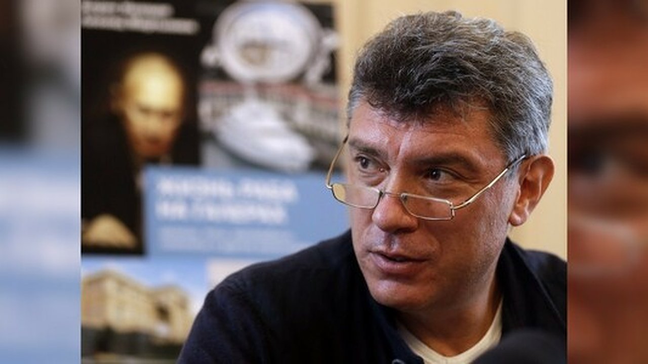 Главная картинка новости: Гордума Екатеринбурга рассмотрит вопрос об улице Немцова - 8 апреля 2015 года