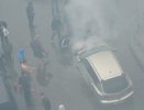 Видео: в Тюмени из-за ксеноновой фары вспыхнула иномарка - 10 мая 2015 года