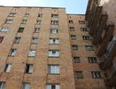 В Екатеринбурге на ВИЗе из окна общежития выпал ребенок - фото и видео 2 июня 2015 года