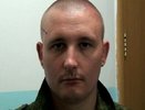 В Екатеринбурге мужчина разбил стекла у машин «Мерседеса» и Порше» возле здания Законодательного собрания и ударил полицейского - 17 июня 2015 года