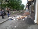 Последствия грозы в Серове: во время урагана куски балкона упали на женщину с ребенком - 23 июня 2015