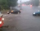 Машина «хлебнула» воды во время ливней в Екатеринбурге: что делать, рассказал специалист