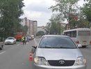 ДТП у ТЦ «Радуга» в Екатеринбурге: «Тойота Королла» сбила 12-летнюю школьницу 11 июля 2015 года – фото