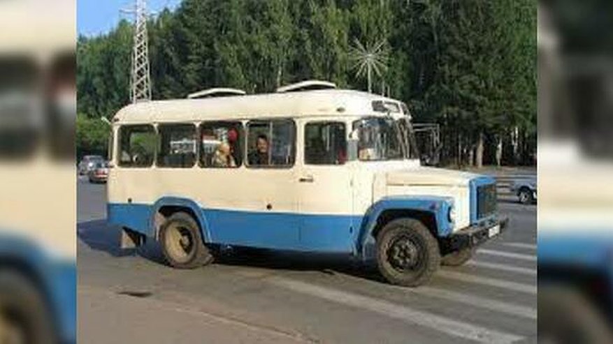 Главная картинка новости: В Екатеринбурге автобус № 33 будет катать горожан по Уралмашу с экскурсией 10, 17 и 24 октября - 28 сентября 2015