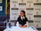 Мастер-класс от Ларисы Эванс в Екатеринбурге: как вести себя за столом, как выглядеть на приеме, как подавать руку – октябрь 2015 – фото, видео