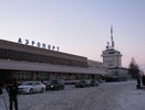 Пассажиры екатеринбургского «Кольцово» не могут улететь из аэропорта из-за задержки рейсов
