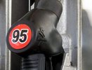 Бензин в 2016 году в России подорожает на десять процентов