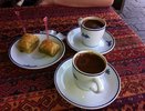 Голландские ученые выяснили, что молоко вредит работе кишечника, а кофе и вино - помогают