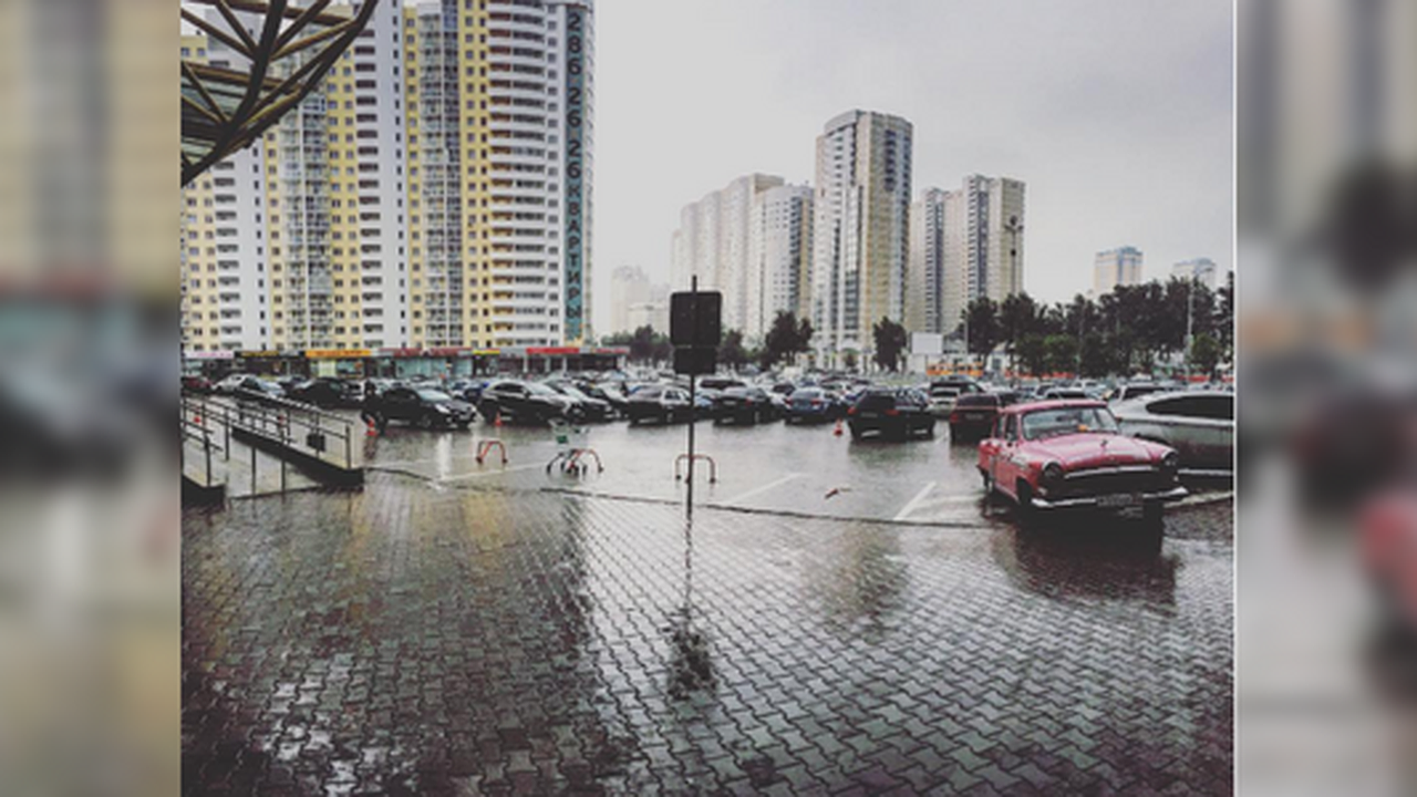 Главная картинка новости: В Свердловской области ожидаются штормовые ветры и грозы