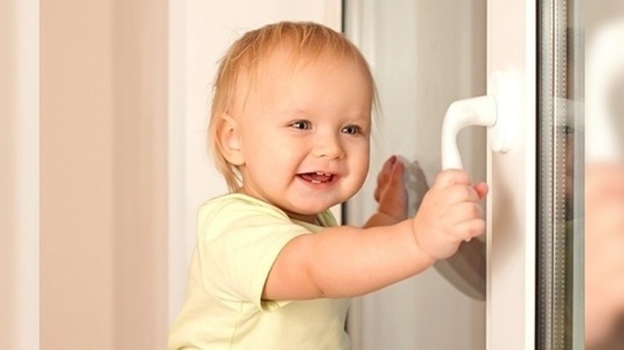 Главная картинка новости: Окна в детской в Екатеринбурге «От» и «До»