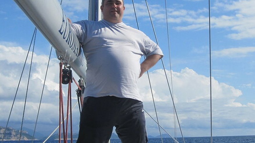 Главная картинка новости: Слепой житель Екатеринбурга Олег Колпащиков ушел на яхте в плавание по Балтике - 22 июля 2016 года