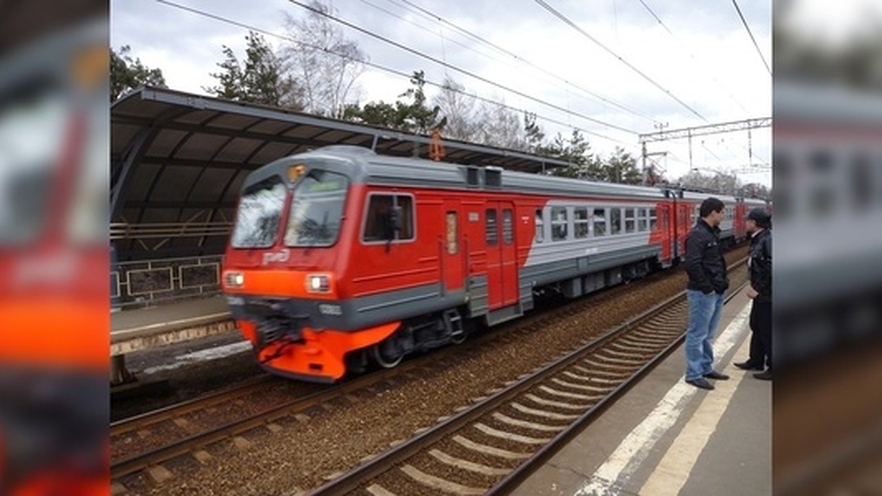 Главная картинка новости: Под Екатеринбургом возле перегона «Кольцово – Лечебный» электричка насмерть сбила подростка