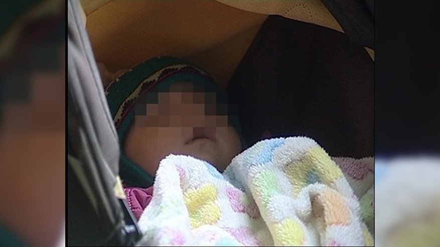 Главная картинка новости: В Екатеринбурге в подъезде дома на Пальмиро Тольятти обнаружили брошенного 9-месячного ребенка