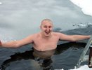Моржевание - это по-русски: любители зимнего плавания в Екатеринбурге рассказали, как не мерзнуть в холода