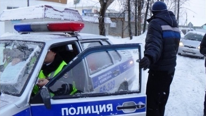 Главная картинка новости: В Екатеринбурге мужчина лишился водительским прав и отсидел двое суток вместо его полного тезки из Североуральска