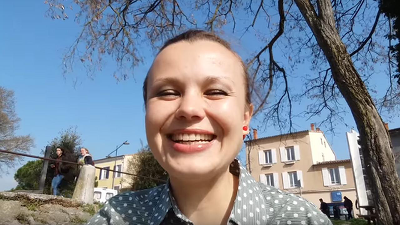 Главная картинка новости: Екатеринбурженка во Франции: «Весь город - это сплошные каменные лестницы, арки, тайные проходы» - фото, видео март 2017 года