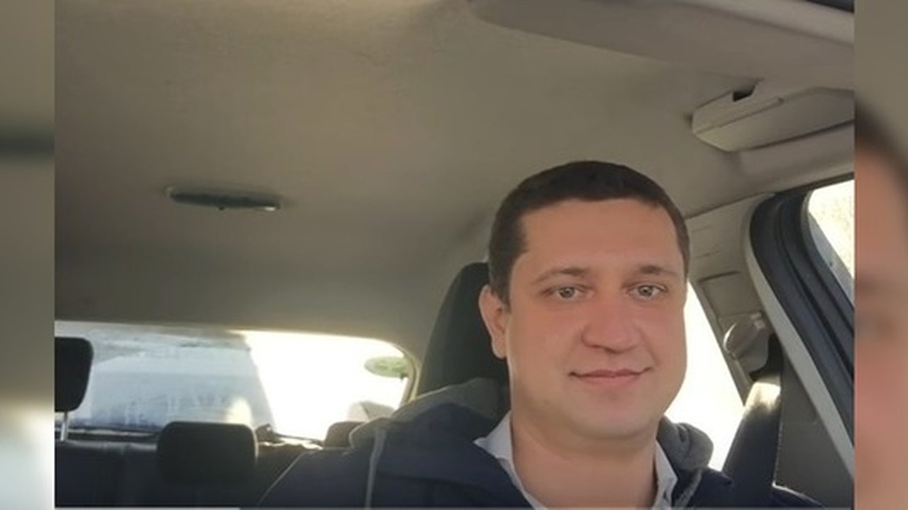 Главная картинка новости: Интервью с «поющим таксистом» из Екатеринбурга Дмитрием Кадцыным