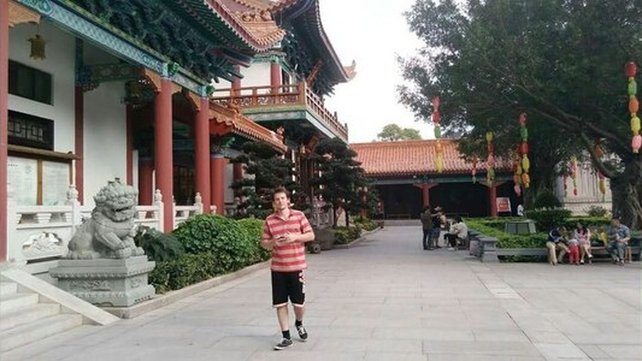 Главная картинка новости: Футуристичные трамваи, бесплатные велосипеды и дешевая электроника: чем удивил Китай жителя Екатеринбурга - фото